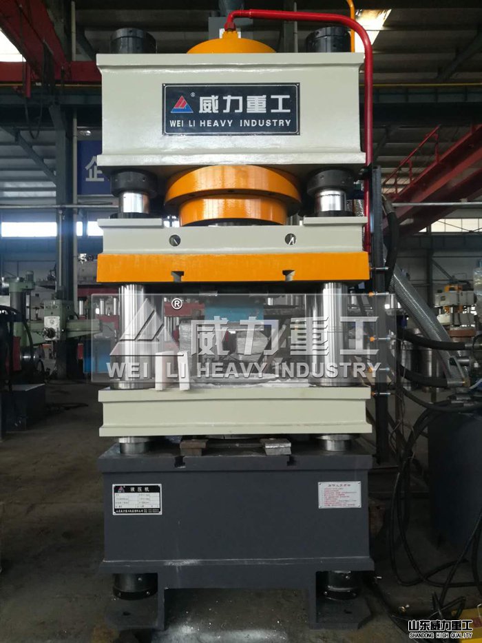 250噸四梁四柱油壓機結(jié)構(gòu)