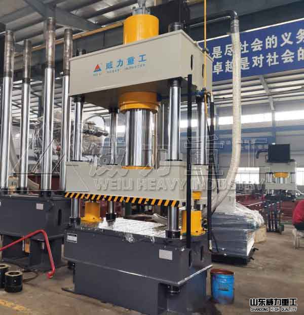 500噸四柱油壓機